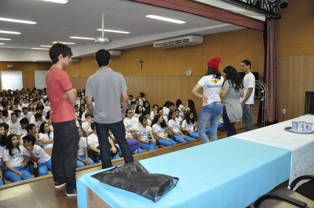 Alunos do ITA participam de bate-papo com dombarretanos do 9º Ano do Ensino Fundamental